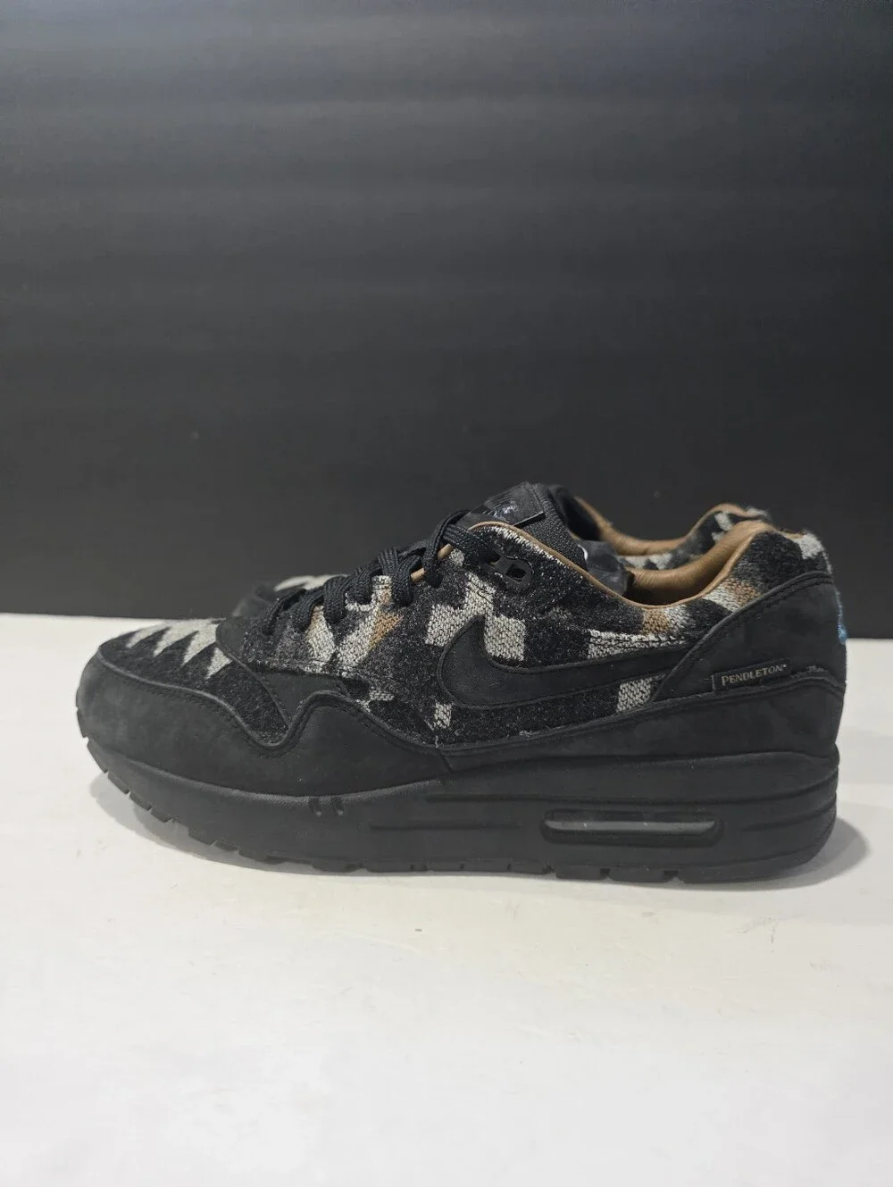 Nike Air Max 1 QS Pendleton Black Wool Aztec Geometric Sneaker Men's Size 8 8258